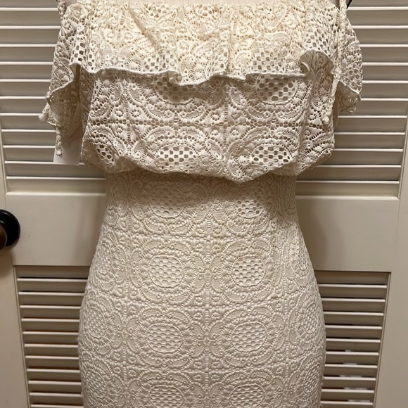 120. June & Hudson Lace Dress in Cream, Size Small - Picture 7 of 17